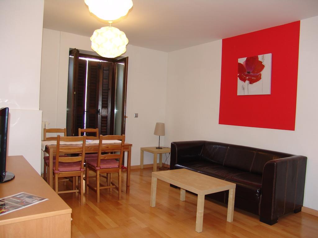 Apartamentos Zaragoza Coso Habitación foto